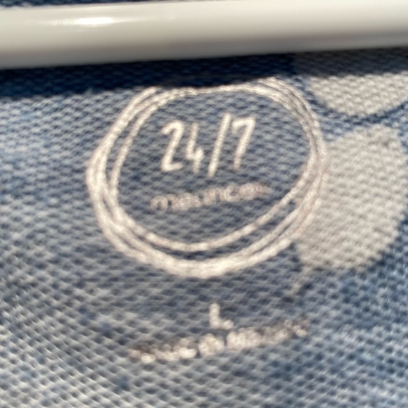 Cute floral top - Picture 3 of 3